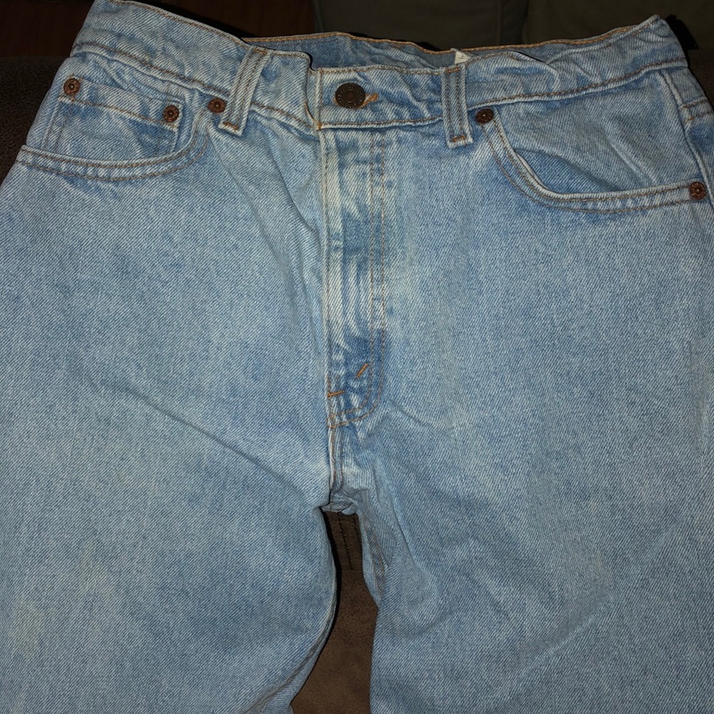 Great light wash blues! 550 cut, tapered leg!